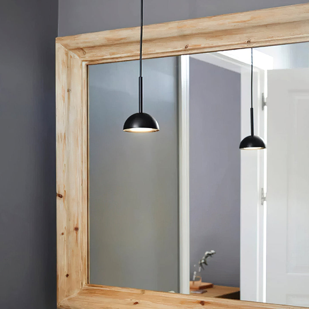 Cupolina: Lampada a sospensione con involucro in metallo geometrico e LED integrato – per cucina e ingresso
