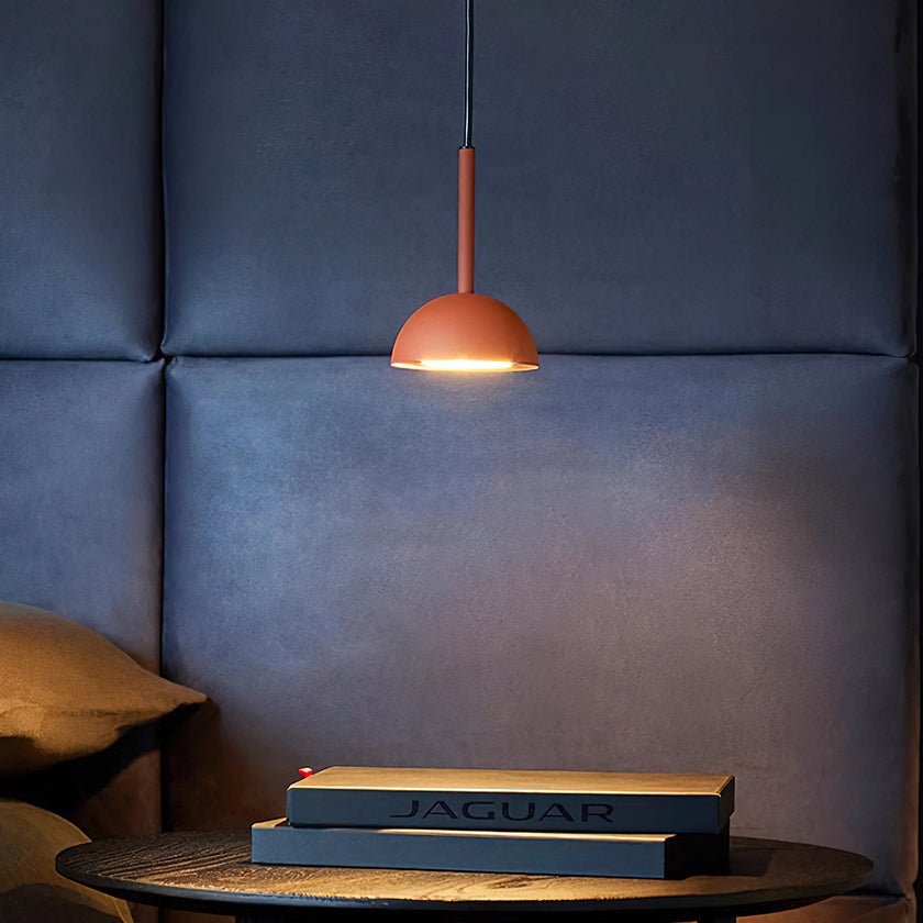 Cupolina: Lampada a sospensione con involucro in metallo geometrico e LED integrato – per cucina e ingresso