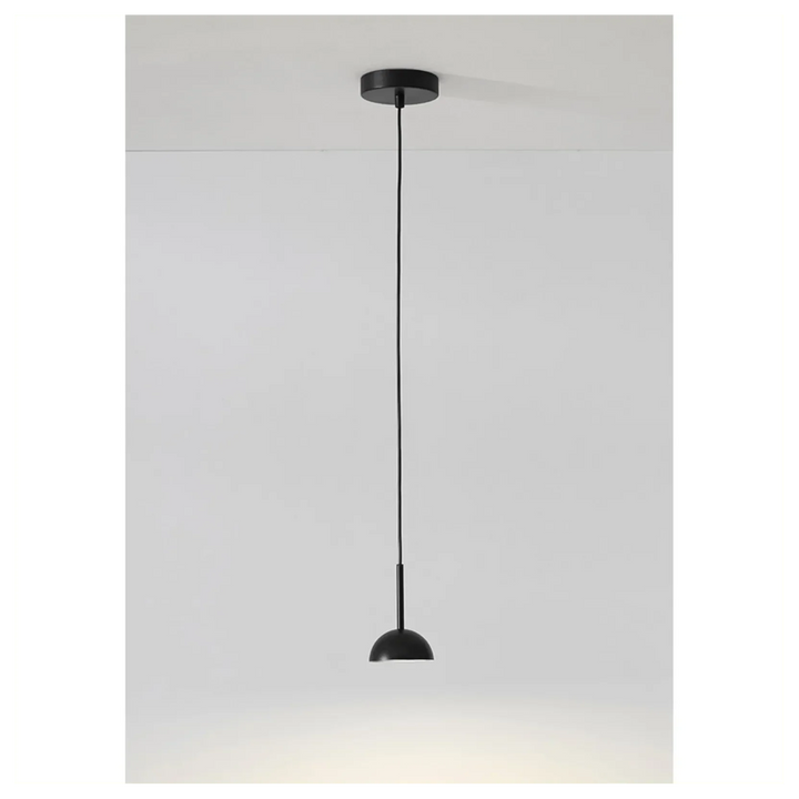 Cupolina: Lampada a sospensione con involucro in metallo geometrico e LED integrato – per cucina e ingresso