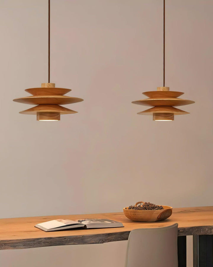 DesignWirbel: Lampada a sospensione in legno – elegante forma a gradini con luce calda, decorativa per lounge e camera da letto