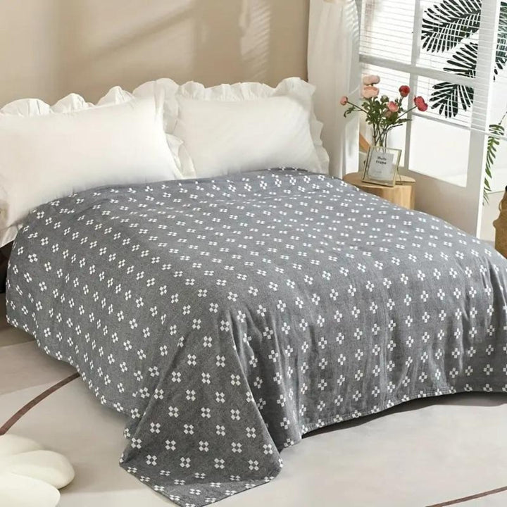 Diamantwebstuhl: Coperta in cotone traspirante con motivo geometrico e texture leggera – per divano e camera da letto