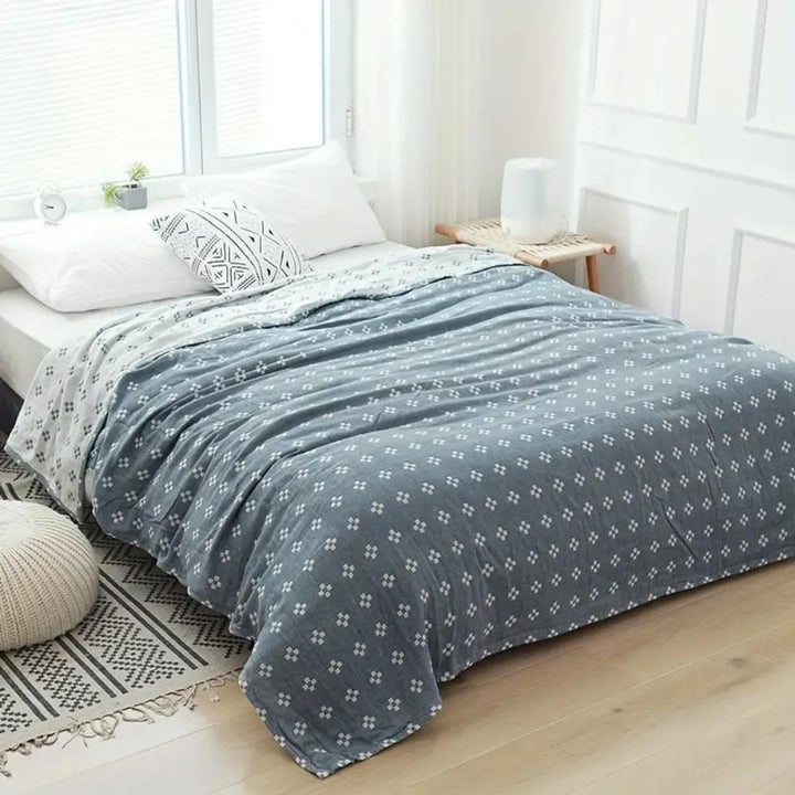 Diamantwebstuhl: Coperta in cotone traspirante con motivo geometrico e texture leggera – per divano e camera da letto