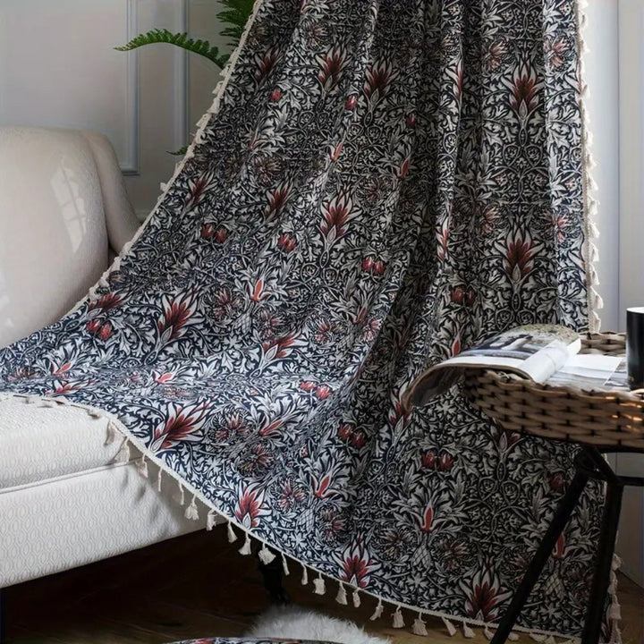 Foglio di ebano: tenda con arazzo floreale e frange – oscurante parziale e decorativa per il soggiorno