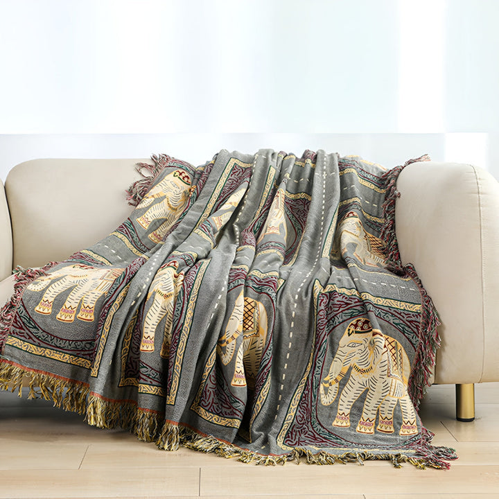 ElefantHaus: Coperta estiva in cotone con design Boho, motivo elefante e frange decorative – per divano e camera da letto