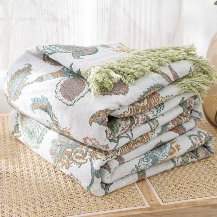 EleganzFaden: Coperte in cotone con struttura jacquard floreale e design decorativo con frange – per divano e letto
