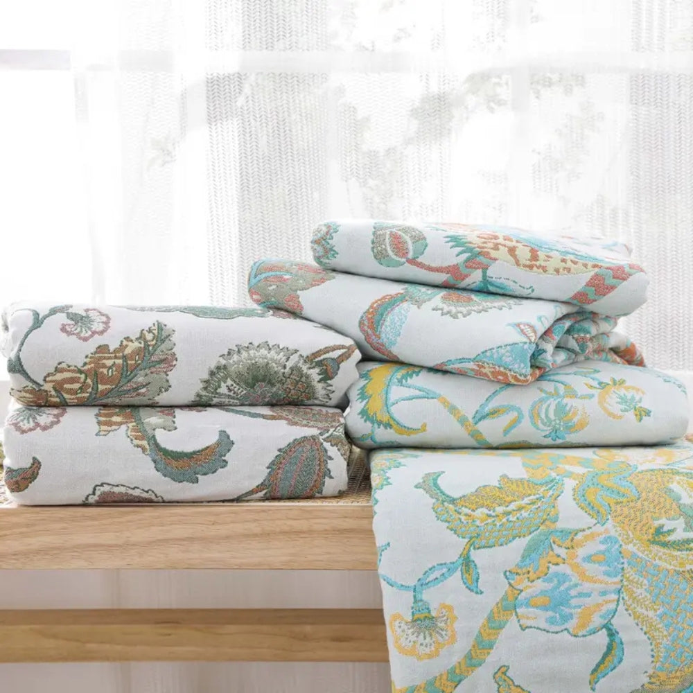 EleganzFaden: Coperte in cotone con struttura jacquard floreale e design decorativo con frange – per divano e letto