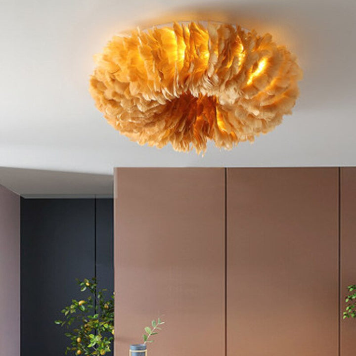 Elowen: Lampada da soffitto LED Boho con piume – per camere da letto e soggiorni