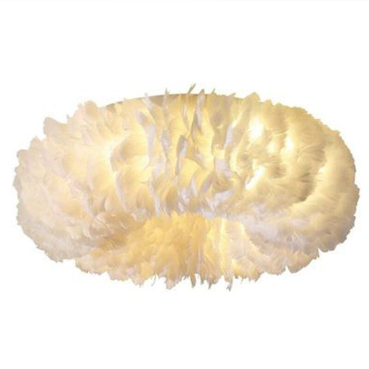 Elowen: Lampada da soffitto LED Boho con piume – per camere da letto e soggiorni