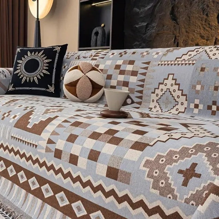 EthnoNest: Rivestimento per divano in stile nomade realizzato in pregiato chenille con un elaborato motivo Boho – per divano e area living