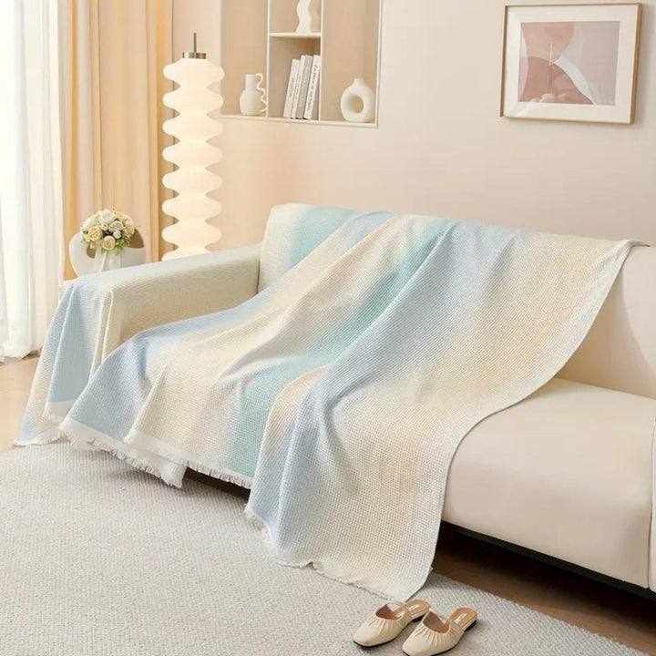 Farbbrise: Copridivano in design arcobaleno in Ice-Silk con comfort rinfrescante – per divano e soggiorno
