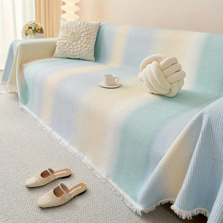 Farbbrise: Copridivano in design arcobaleno in Ice-Silk con comfort rinfrescante – per divano e soggiorno