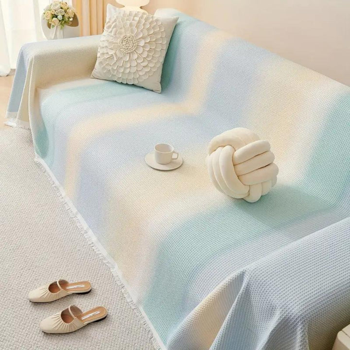 Farbbrise: Copridivano in design arcobaleno in Ice-Silk con comfort rinfrescante – per divano e soggiorno
