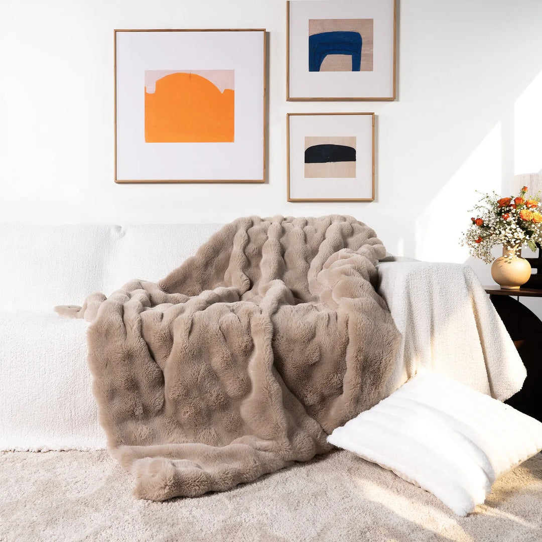 FauxHare: Morbida coperta in pelliccia sintetica – Coperta decorativa in pelliccia morbida per divano e letto