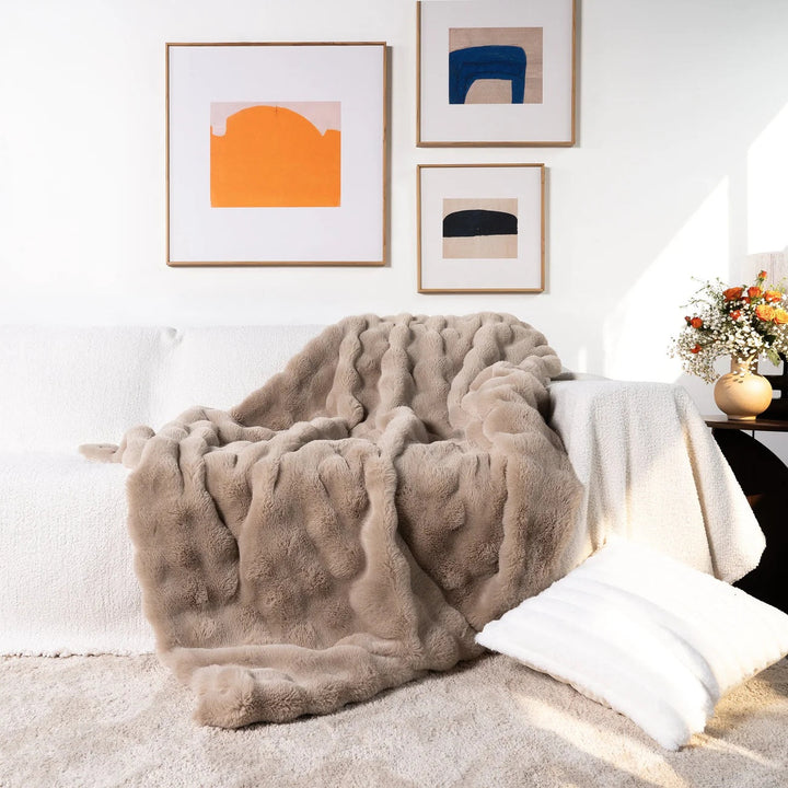 FauxHare: Morbida coperta in pelliccia sintetica – Coperta decorativa in pelliccia morbida per divano e letto