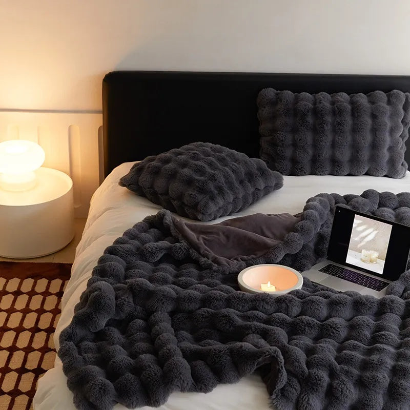 FauxHare: Morbida coperta in pelliccia sintetica – Coperta decorativa in pelliccia morbida per divano e letto