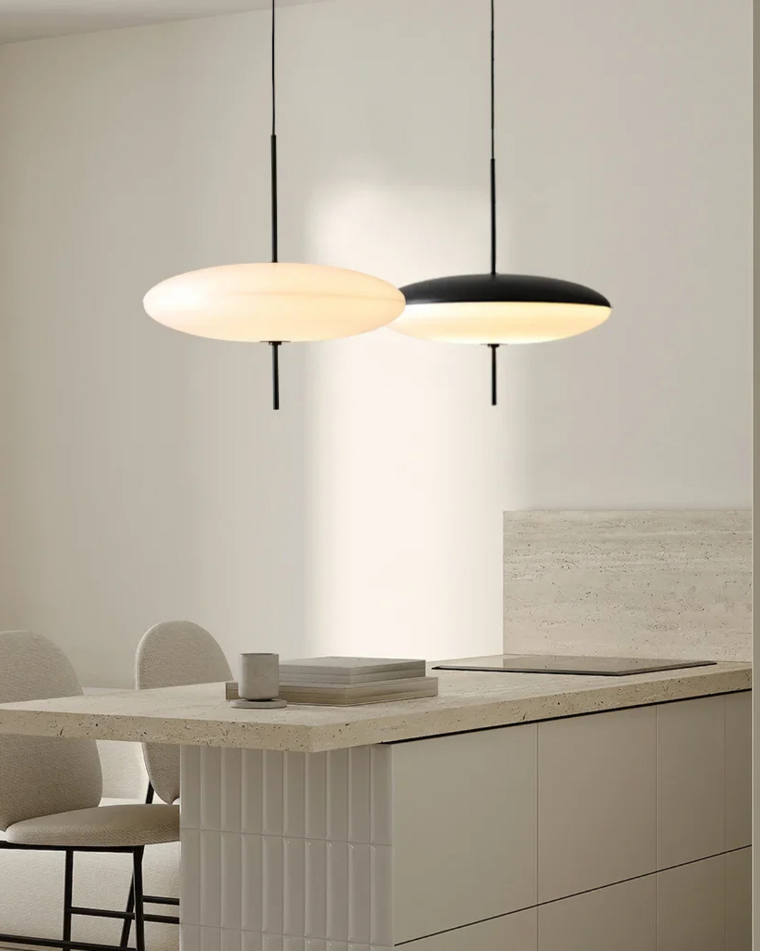 FinsternisLicht: Lampada a sospensione in vetro – elegante lampada con silhouette sospesa, lussuosa per camera da letto e ufficio