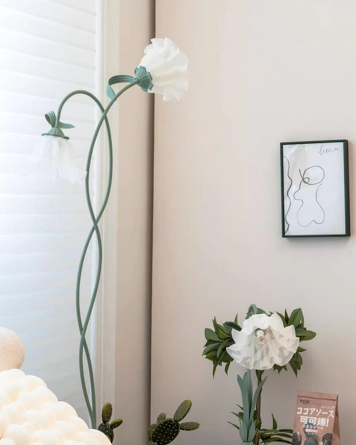FlorAura: Elegante lampada da terra a forma di calla – Lampada da terra decorativa a LED