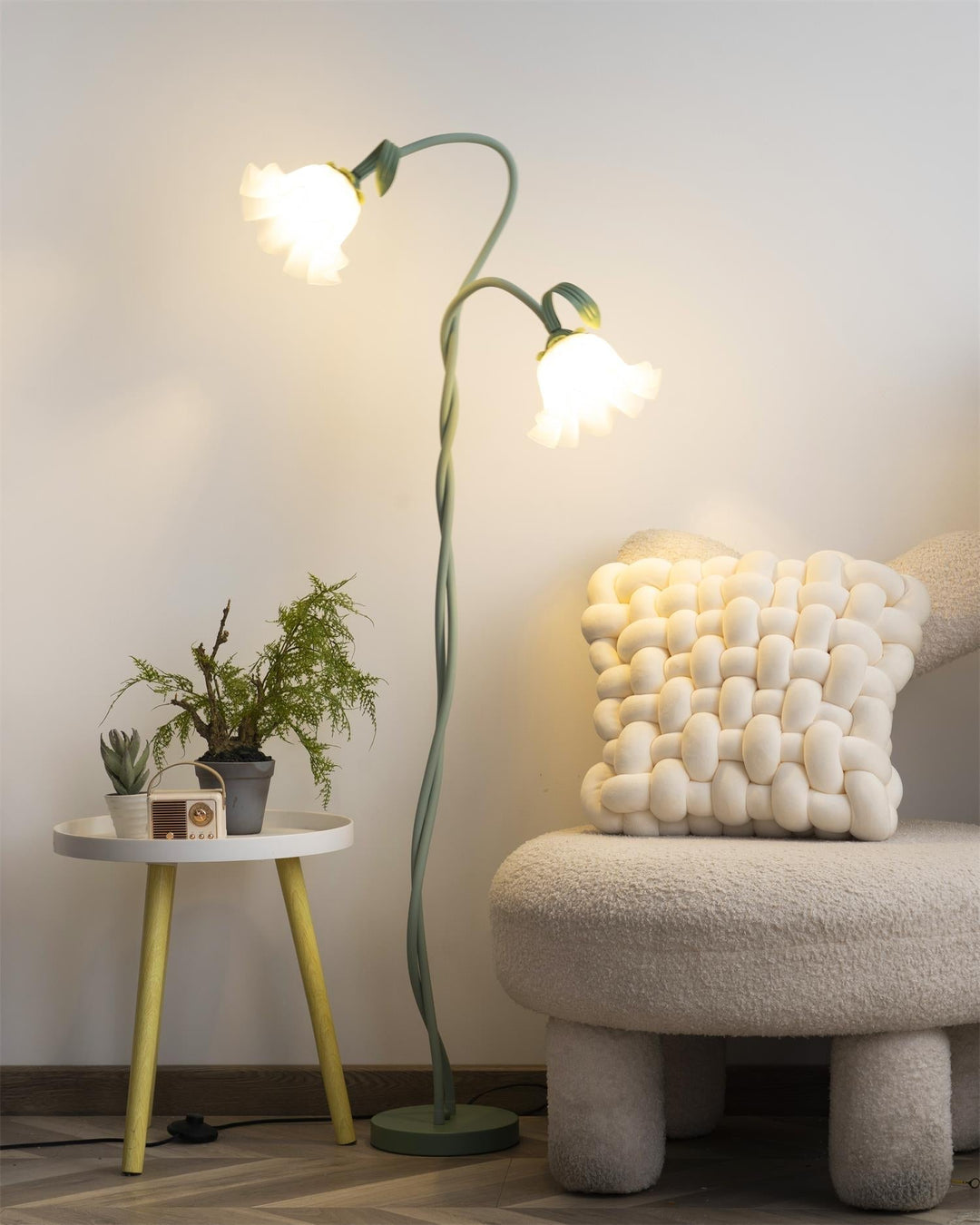 FlorAura: Elegante lampada da terra a forma di calla – Lampada da terra decorativa a LED
