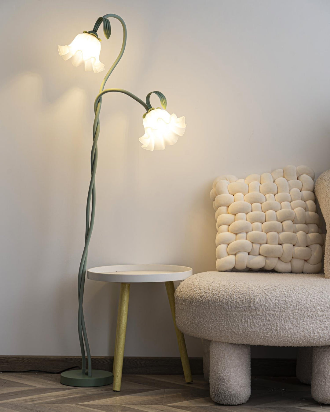 FlorAura: Elegante lampada da terra a forma di calla – Lampada da terra decorativa a LED