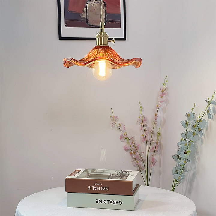 FloraGlanz: Lampada a sospensione LED Hibiscus in design floreale moderno