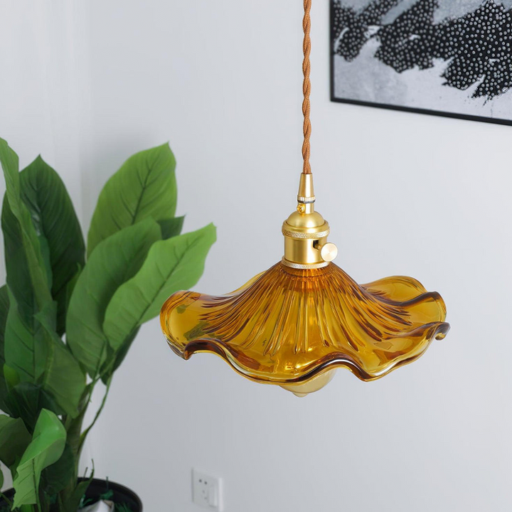 FloraGlanz: Lampada a sospensione LED Hibiscus in design floreale moderno