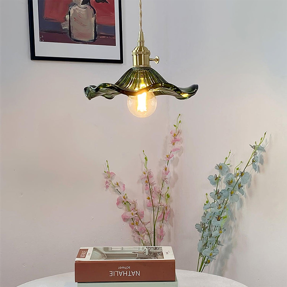 FloraGlanz: Lampada a sospensione LED Hibiscus in design floreale moderno