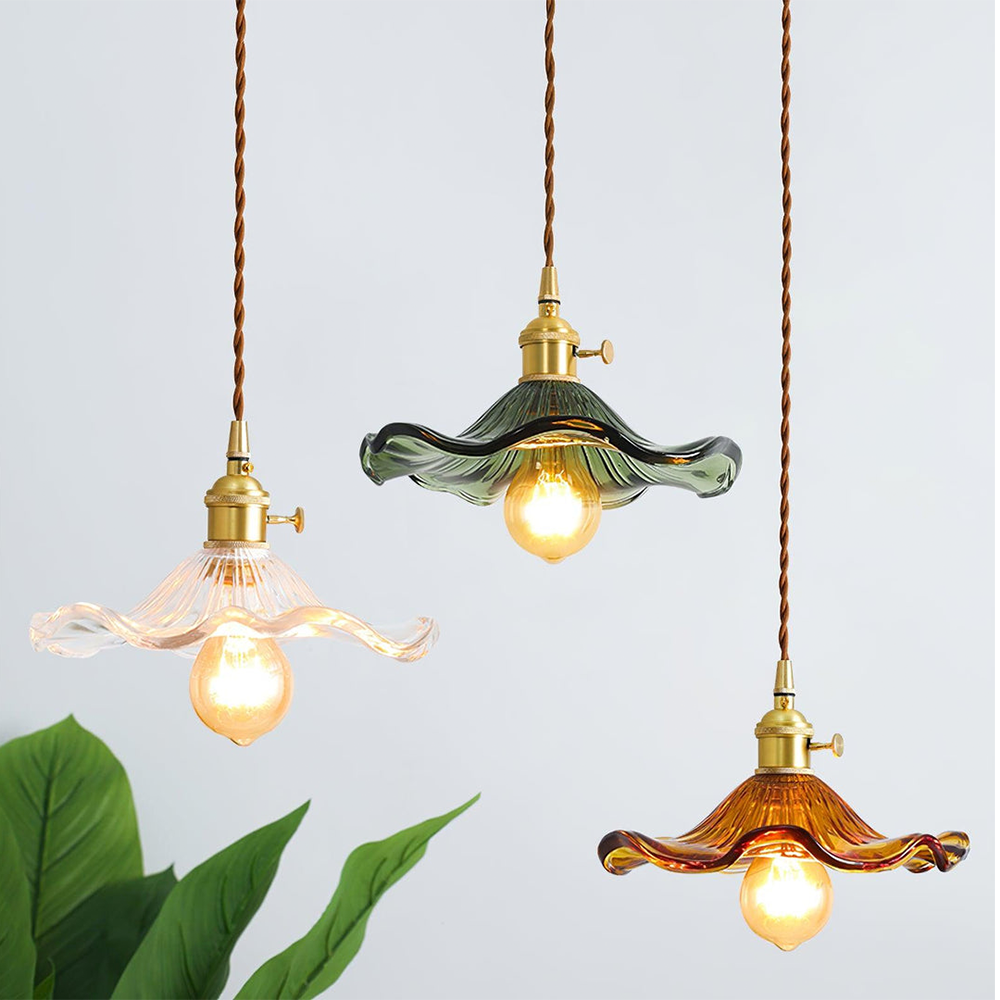 FloraGlanz: Lampada a sospensione LED Hibiscus in design floreale moderno