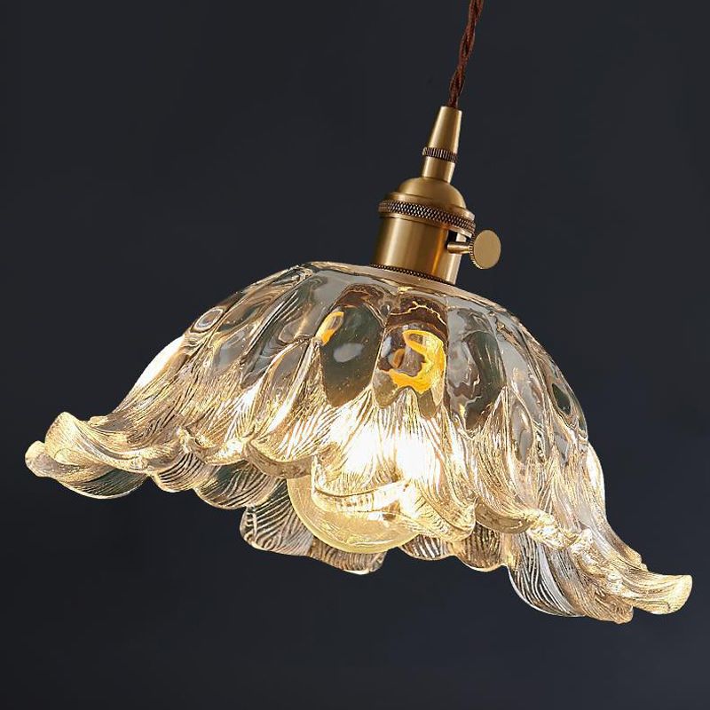Floraglow: Lampadario in vetro rigato e metallo a forma di fiore – per soggiorno e camera da letto