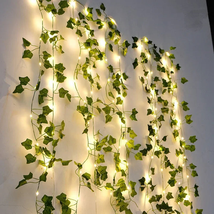 Floravine: Catena luminosa con fiori e foglie – Decorazione romantica per Natale e matrimoni