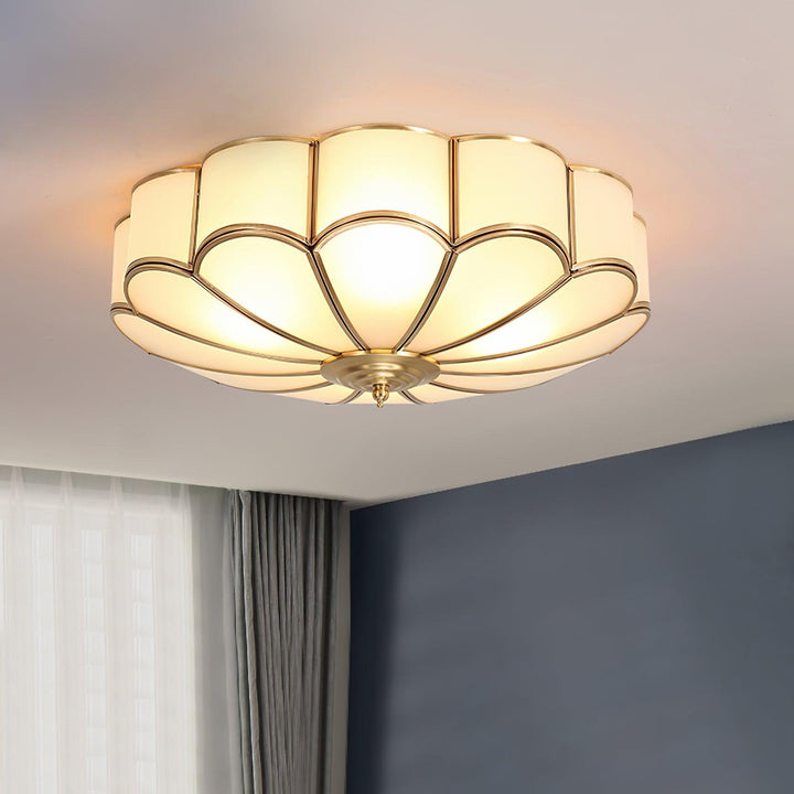 Florina: Lampada da soffitto a forma di fiore in vetro e ottone – Elegante per camera da letto e soggiorno