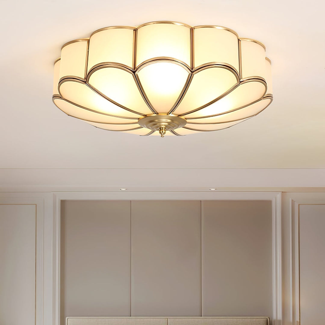 Florina: Lampada da soffitto a forma di fiore in vetro e ottone – Elegante per camera da letto e soggiorno