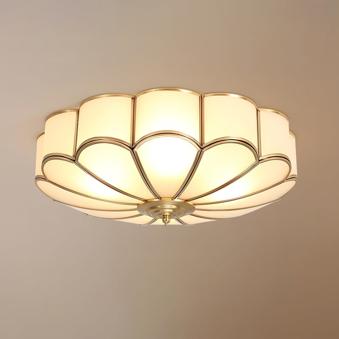 Florina: Lampada da soffitto a forma di fiore in vetro e ottone – Elegante per camera da letto e soggiorno