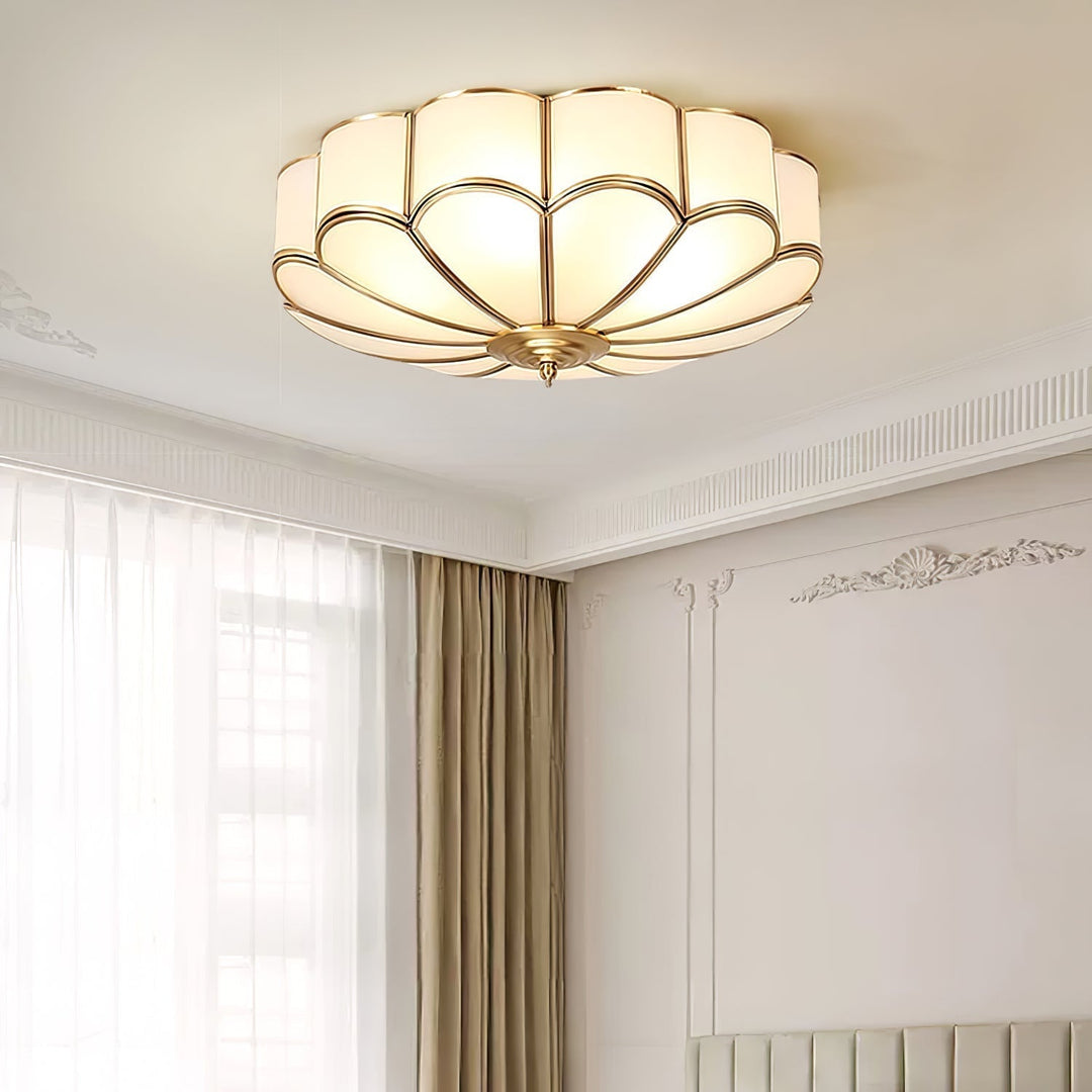 Florina: Lampada da soffitto a forma di fiore in vetro e ottone – Elegante per camera da letto e soggiorno