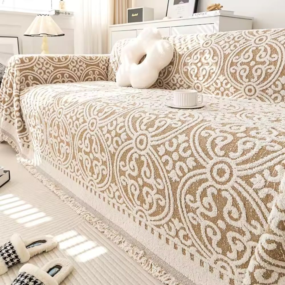 FransenCharm: Copridivano in design jacquard con bordi decorativi e struttura accogliente – per divano e camera da letto