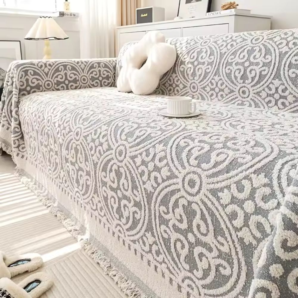 FransenCharm: Copridivano in design jacquard con bordi decorativi e struttura accogliente – per divano e camera da letto