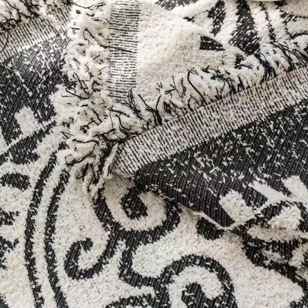 FransenCharm: Copridivano in design jacquard con bordi decorativi e struttura accogliente – per divano e camera da letto