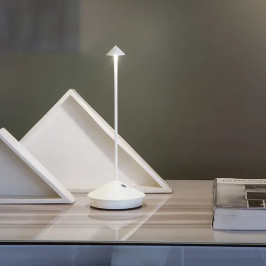 FreiLicht: Lampada da Giardino LED Senza Fili – Impermeabile, Dimmerabile e Ricaricabile per Interni ed Esterni