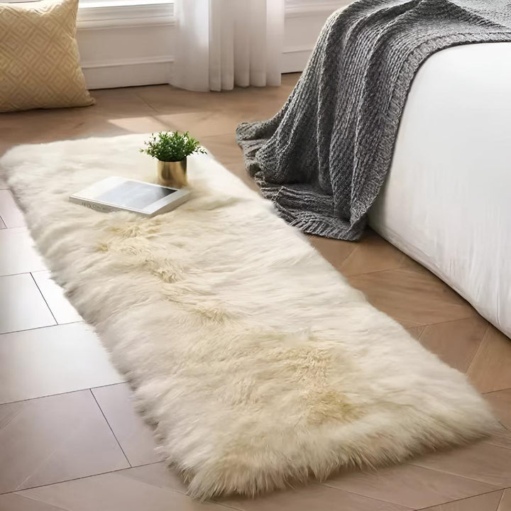 FurLoom: Copridivano elegante in pelliccia sintetica e microfibra con funzione protettiva – per divano e ambienti moderni