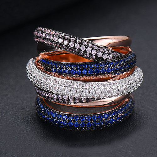 Anello impilabile per donne | Design di lusso | Zircone cubico | Anello di fidanzamento e statement