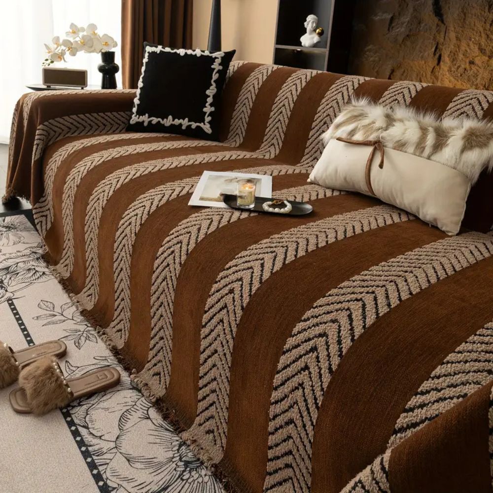 GeoWebart: Copertura per divano in design Chevron in microfibra traspirante con motivo geometrico – per divano e soggiorno