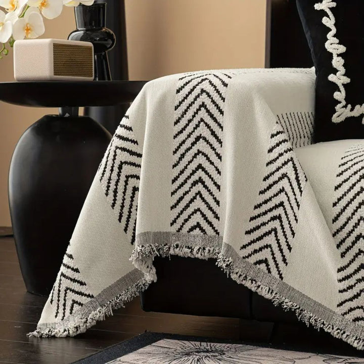 GeoWebart: Copertura per divano in design Chevron in microfibra traspirante con motivo geometrico – per divano e soggiorno
