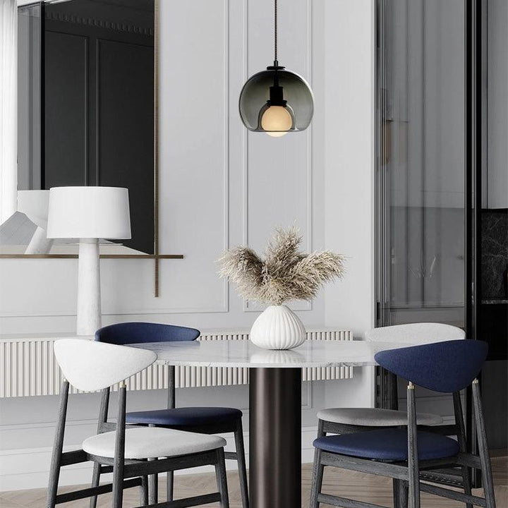 Glasera: Lampada a sospensione in vetro e metallo con design minimalista – per ambienti moderni