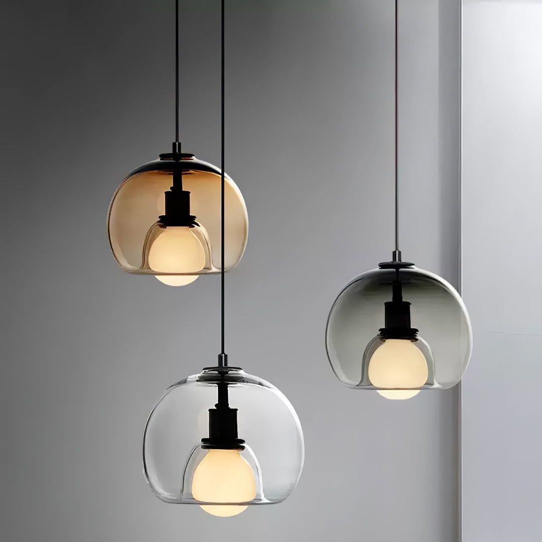Glasera: Lampada a sospensione in vetro e metallo con design minimalista – per ambienti moderni