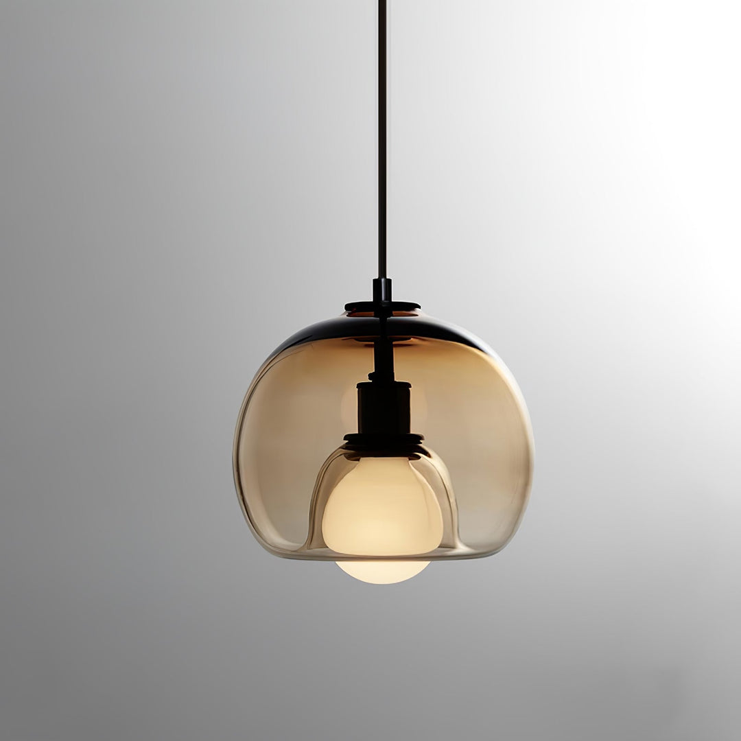 Glasera: Lampada a sospensione in vetro e metallo con design minimalista – per ambienti moderni