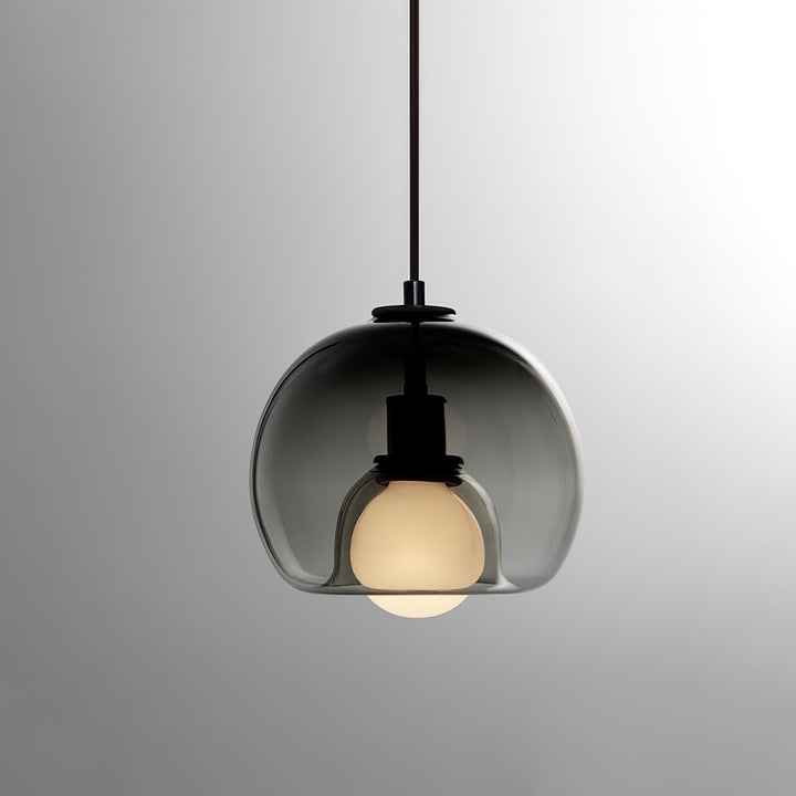 Glasera: Lampada a sospensione in vetro e metallo con design minimalista – per ambienti moderni