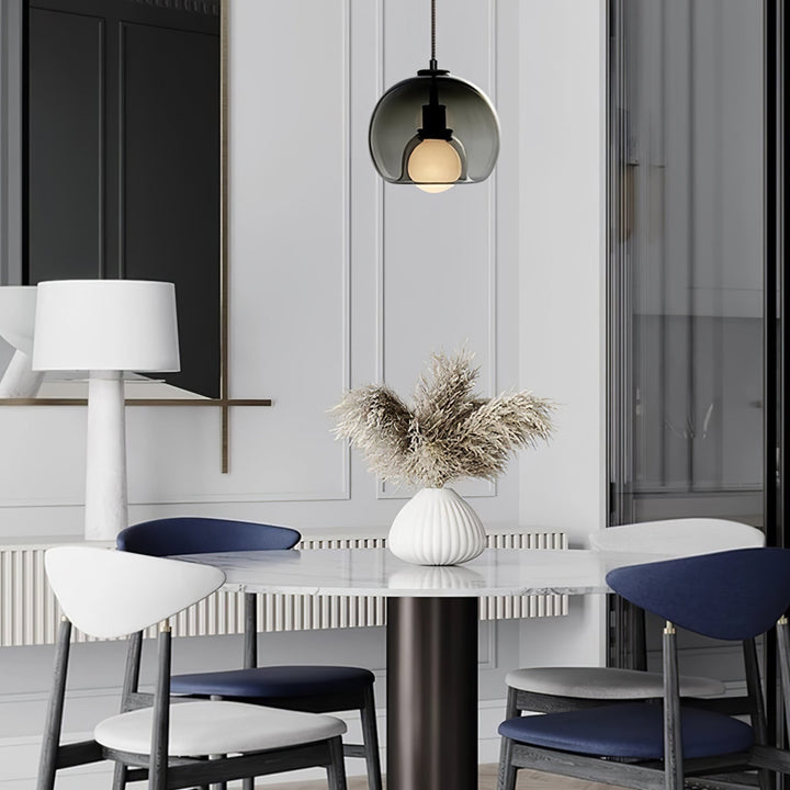 Glasera: Lampada a sospensione in vetro e metallo con design minimalista – per ambienti moderni
