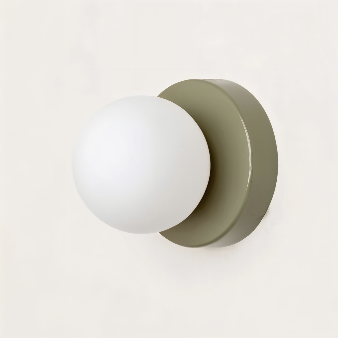 GlowSphere: Elegante lampada da parete LED in vetro bianco – Luce stilosa per soggiorno e camera da letto