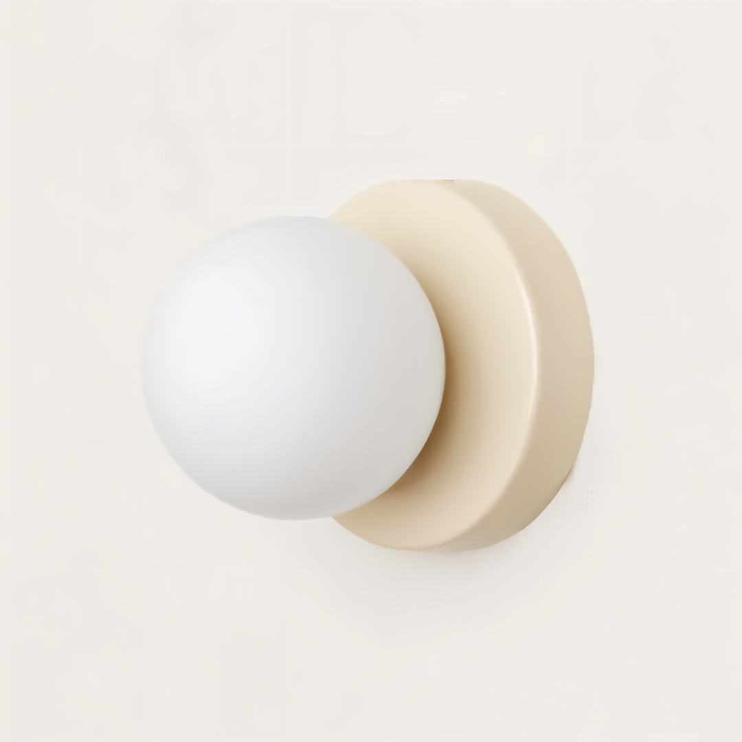 GlowSphere: Elegante lampada da parete LED in vetro bianco – Luce stilosa per soggiorno e camera da letto