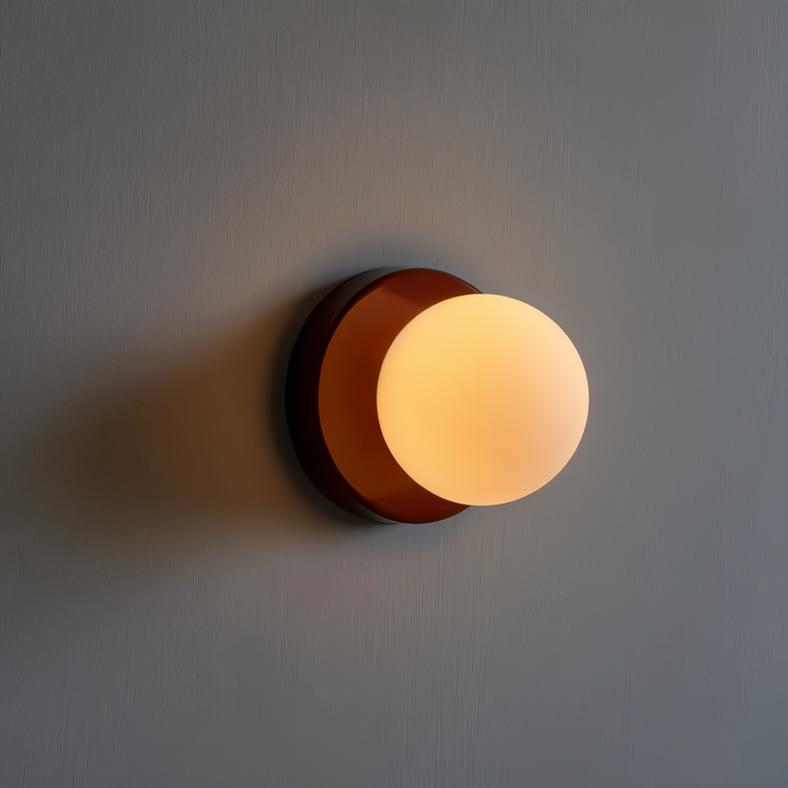 GlowSphere: Elegante lampada da parete LED in vetro bianco – Luce stilosa per soggiorno e camera da letto