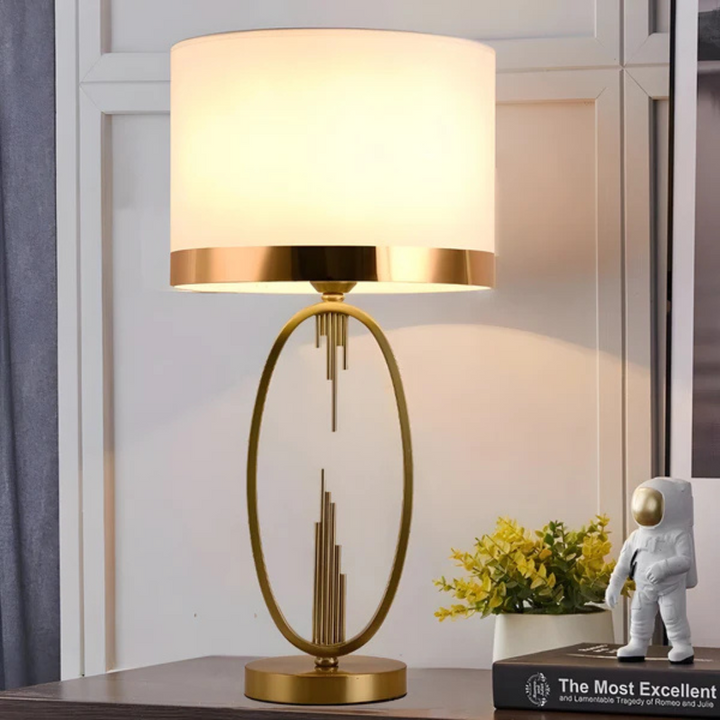 Glühkugel: lampada da tavolo LED dimmerabile con design elegante in metallo – per ufficio e comodino